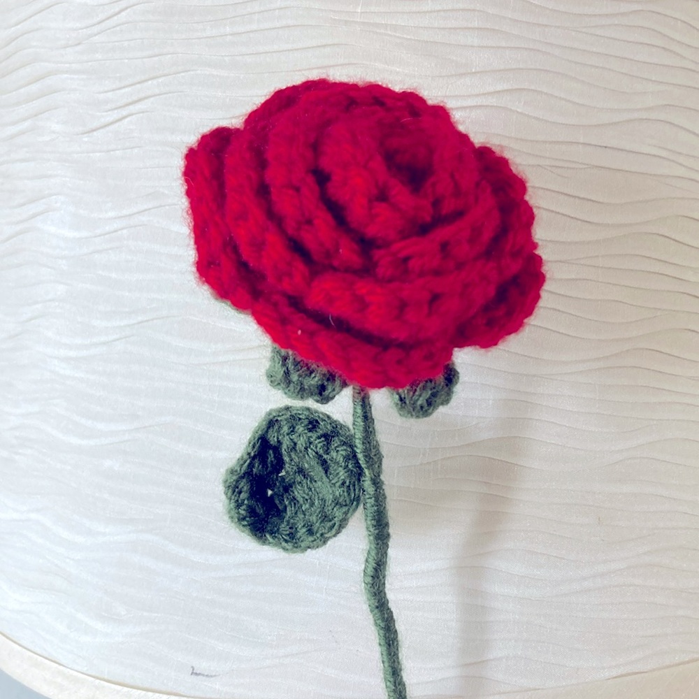 Crochet long stem rose